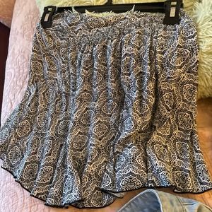 Small skirt, black and white heart pattern culture shop